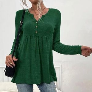 Green faux button front flare front long sleeve tee